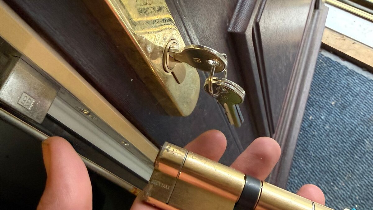 UPVC Lock Change: Replacing Two Front Door Multipoint Locking Mechanisms at a Residential Property in Dundee - image-04.jpeg