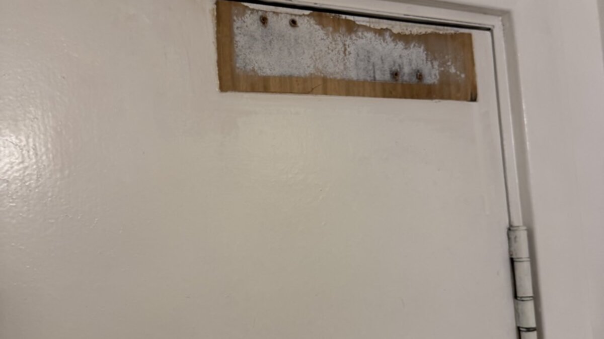 Door Closer Replacement: Restoring Fire Safety Compliance with a Heavy-Duty Unit at a Residential Flat in Wapping - image-05.jpeg