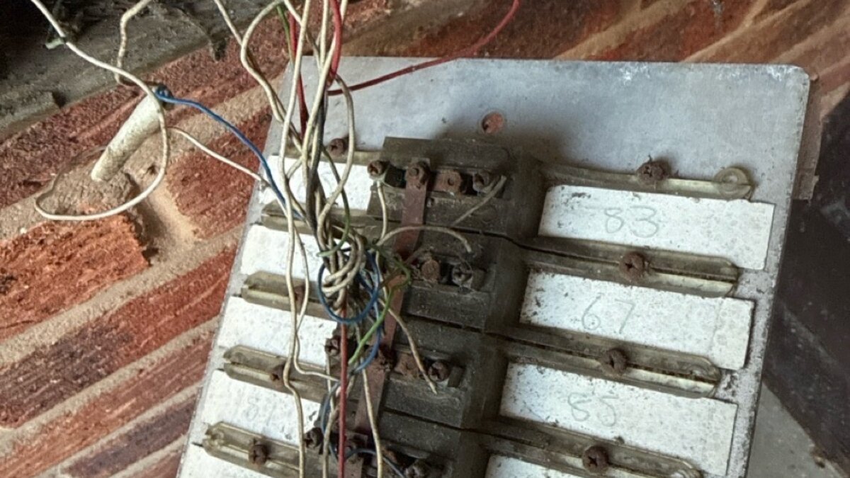 Intercom System and Door Closer Assessment: Diagnosing End-of-Life Access Control Equipment at a Residential Block in Peterborough - image-07.jpeg