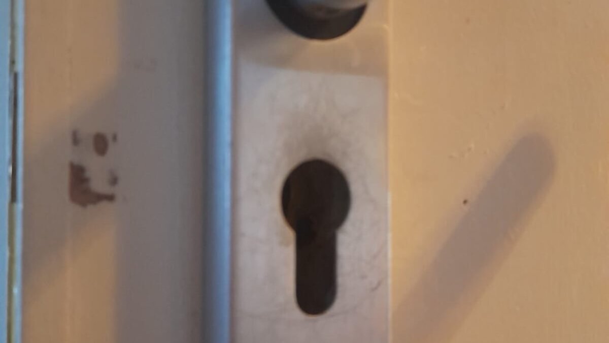 Front Door and Bedroom Lock Change: Managed Key Replacement at a Residential Property in Stoke Newington - image-07.jpeg