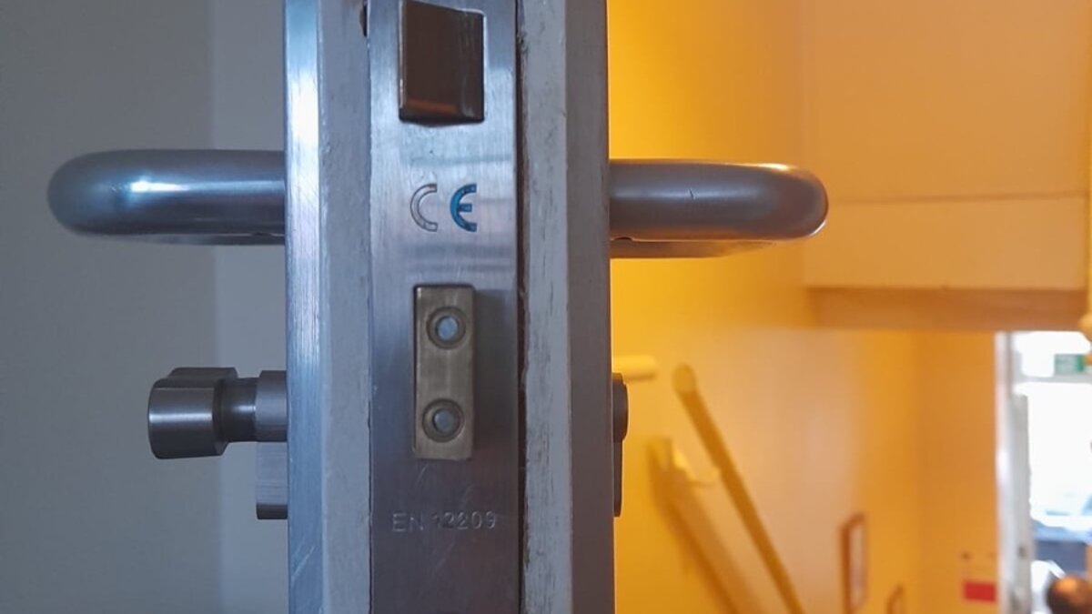 Front Door and Bedroom Lock Change: Managed Key Replacement at a Residential Property in Stoke Newington - image-08.jpeg