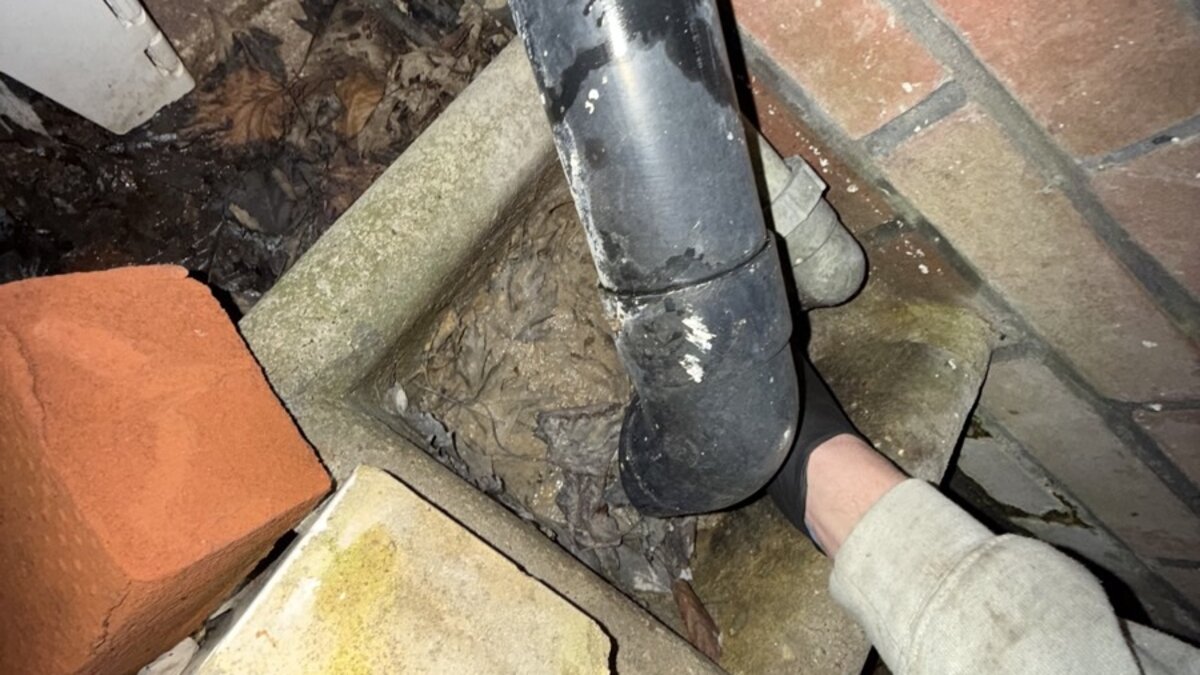 Emergency Drain Clearance: High-Pressure Water Jetting to Resolve Street Flooding at a Residential Property in Teddington - image-09.jpeg